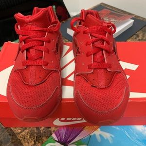 Kids Nike huarache runs